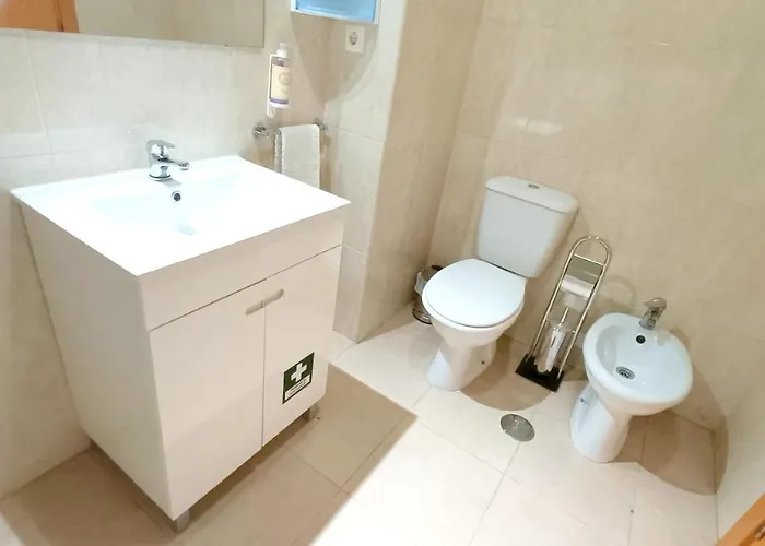 Flamingo View - Pool + Wifi + Ac Apartment *