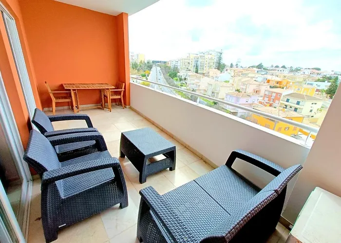 Flamingo View - Pool + Wifi + Ac Apartment *