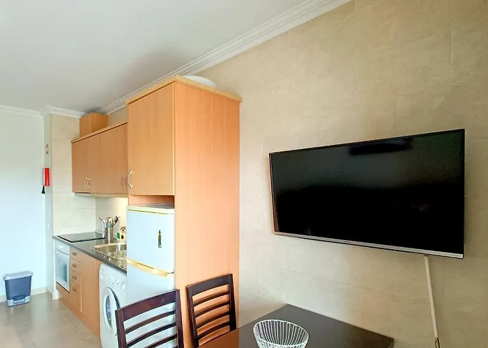 Flamingo View - Pool + Wifi + Ac Apartment