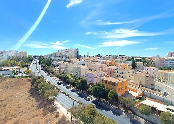 Flamingo View - Pool + Wifi + Ac Apartment Portimão